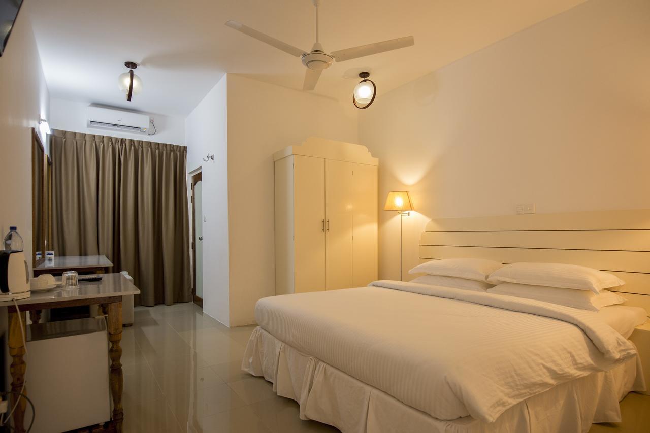 Dhigurah Retreat Beach ภายนอก รูปภาพ