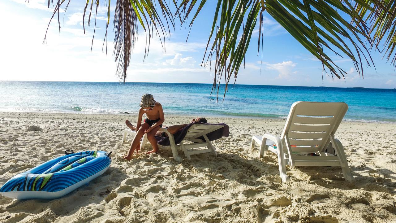 Dhigurah Retreat Beach ภายนอก รูปภาพ