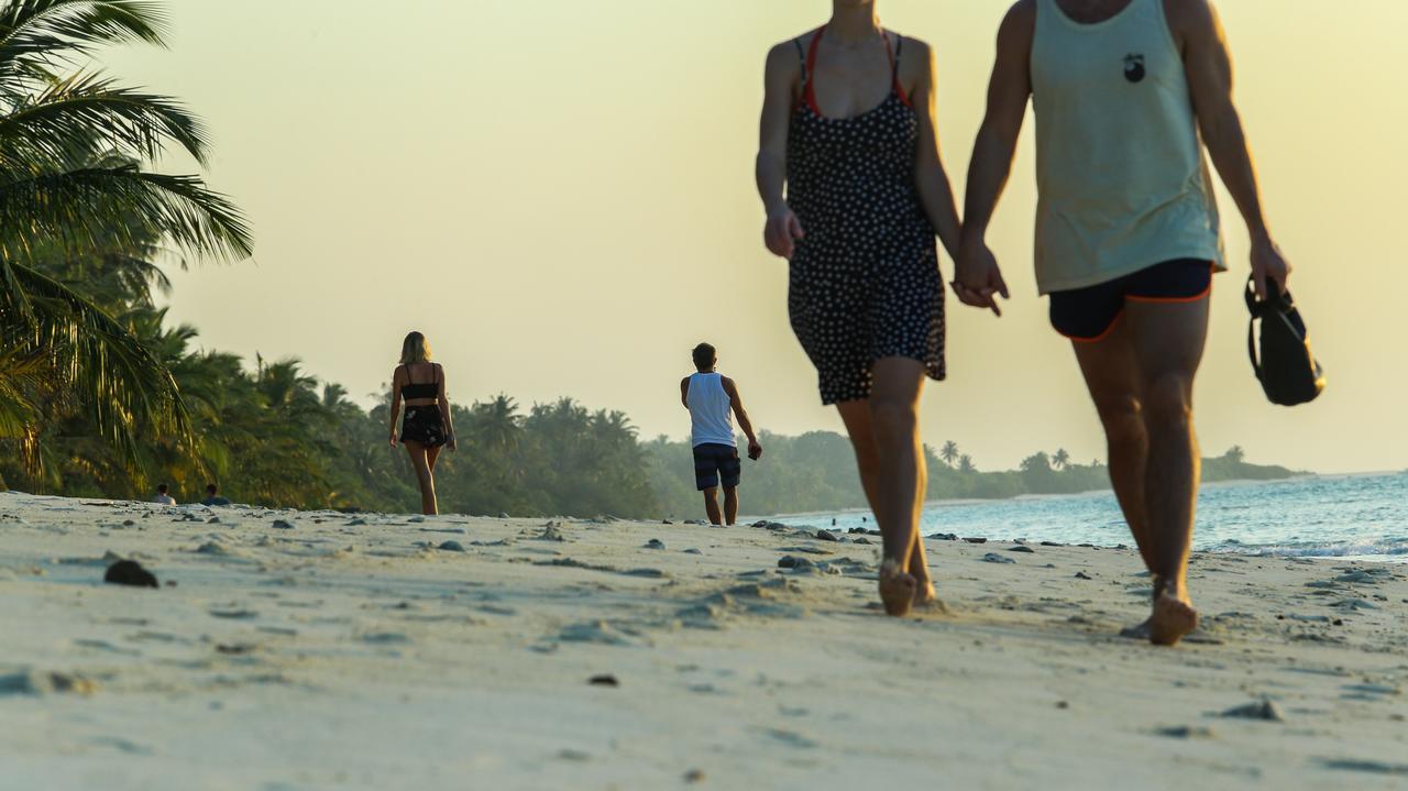 Dhigurah Retreat Beach ภายนอก รูปภาพ